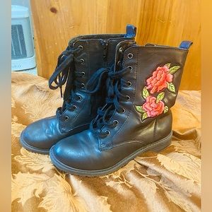 Girls kids Black Lace up Embroidered Rose Boots